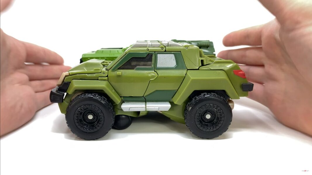 Transformers Legacy Bulkhead In Hand Image  (41 of 56)